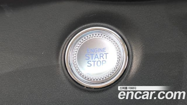 Genesis GV70 2021 — Photo 23/35