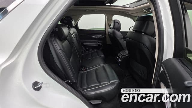 Genesis GV70 2021 — Photo 20/35
