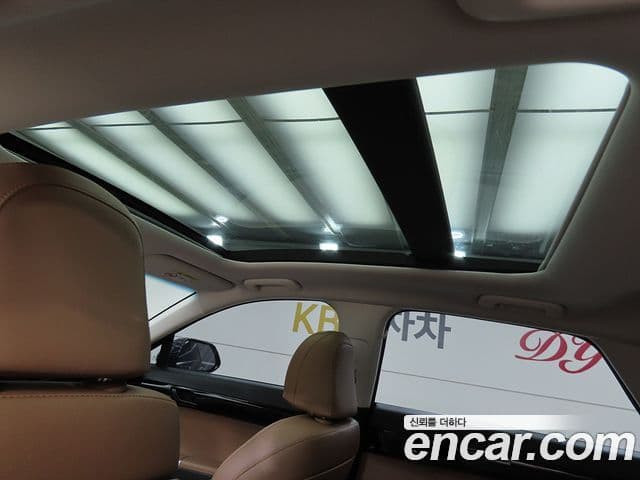 Hyundai Grandeur 2023 — ფოტო 18/20
