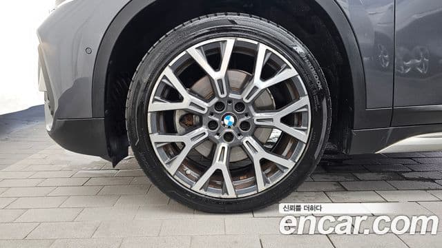 BMW X1 2022 — ფოტო 5/20