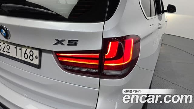 BMW X5 2018 — Photo 15/32