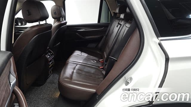 BMW X5 2018 — Photo 14/32