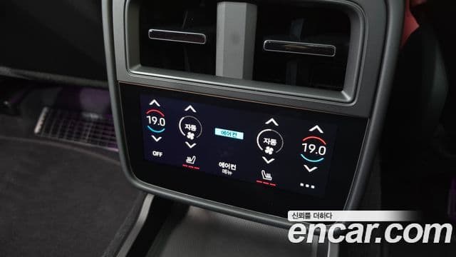 Porsche Taycan 2022 — ფოტო 2/37