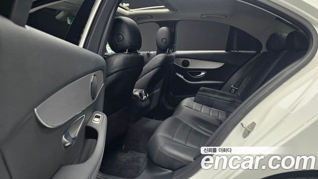 Mercedes-Benz C-Class 2020 — Şəkil 12/20