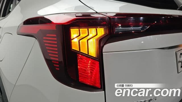 Kia Seltos 2022 — Şəkil 17/30