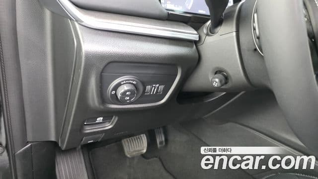 Jeep Grand Cherokee 2023 — ფოტო 7/33