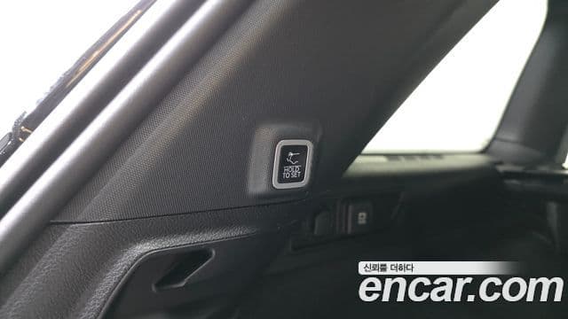 Jeep Grand Cherokee 2023 — ფოტო 21/33