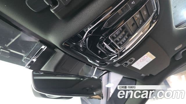Jeep Grand Cherokee 2023 — ფოტო 32/33