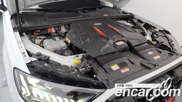 Audi SQ7 2023 — Photo 9/20