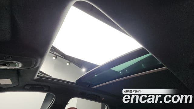 Audi SQ7 2023 — Photo 15/20