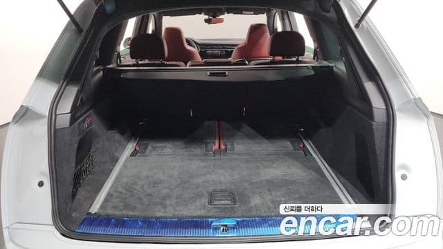 Audi SQ7 2023 — Photo 7/20