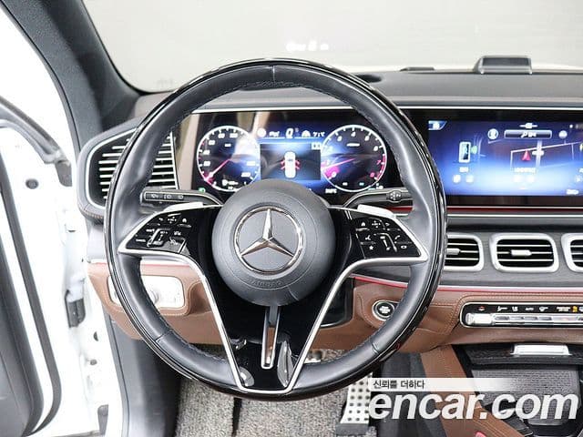 Mercedes-Benz GLS-Class 2024 — Фото 14/20