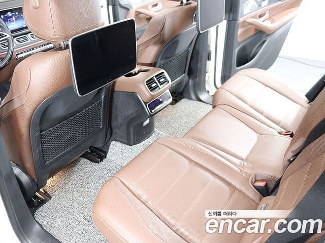 Mercedes-Benz GLS-Class 2024 — Фото 15/20