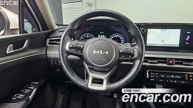 Kia K5 2022 — Şəkil 13/20