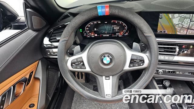 BMW Z4 2019 — Фото 12/20
