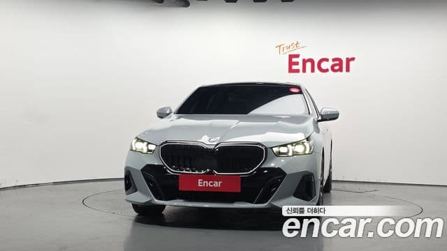 BMW 5 Series 2025 — Photo 7/20