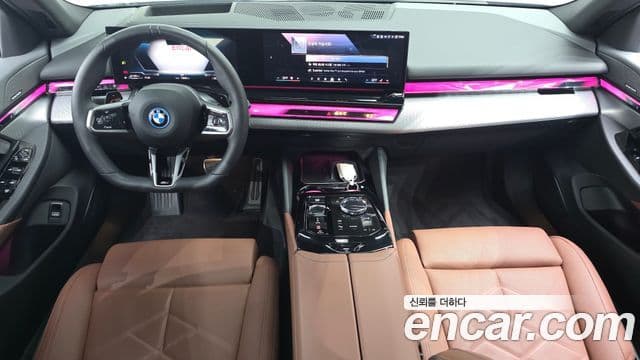 BMW 5 Series 2025 — Photo 8/20