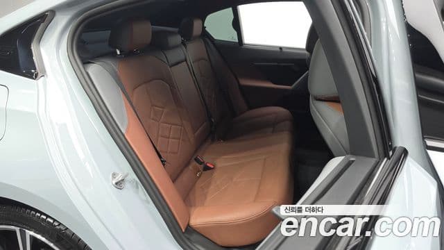 BMW 5 Series 2025 — Photo 19/20