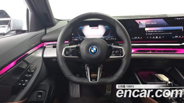BMW 5 Series 2025 — Photo 14/20