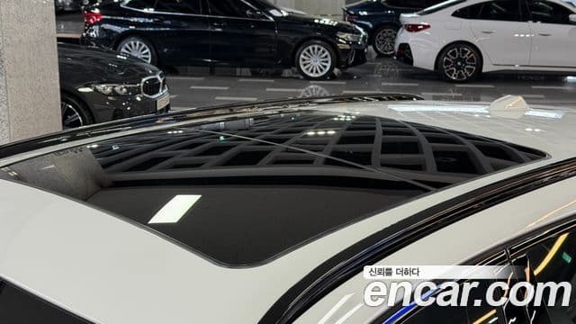 BMW 3 Series 2025 — ფოტო 12/20