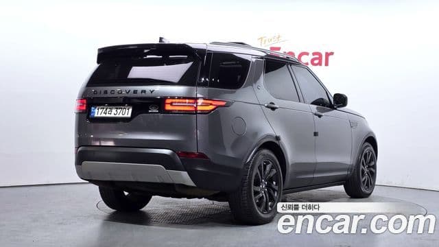 Land Rover Discovery 5 2018 — Şəkil 17/20