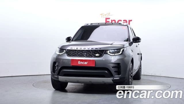 Land Rover Discovery 5 2018 — Şəkil 8/20
