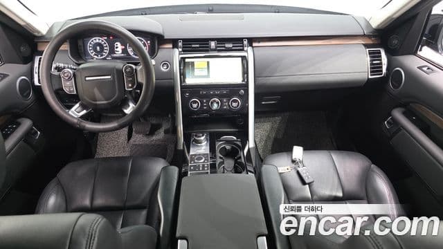 Land Rover Discovery 5 2018 — Şəkil 10/20