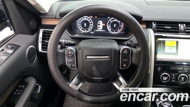 Land Rover Discovery 5 2018 — Şəkil 5/20