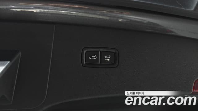 Porsche Cayenne 2024 — Photo 28/37