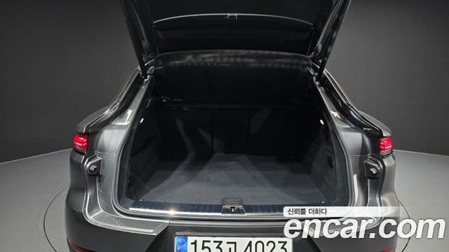 Porsche Cayenne 2024 — Photo 22/37
