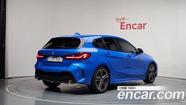 BMW 1 Series 2023 — Фото 2/20