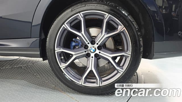 BMW X6 2022 — Şəkil 22/36