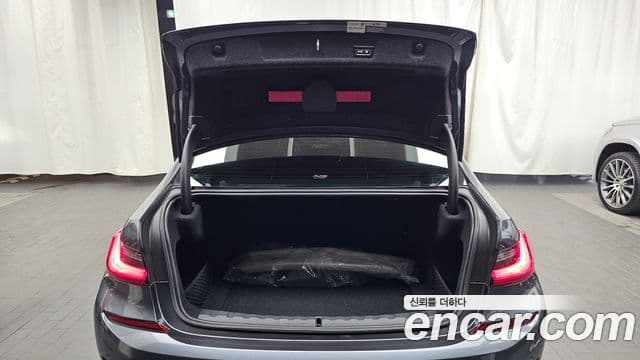BMW 3 Series 2021 — фото 20 из 20