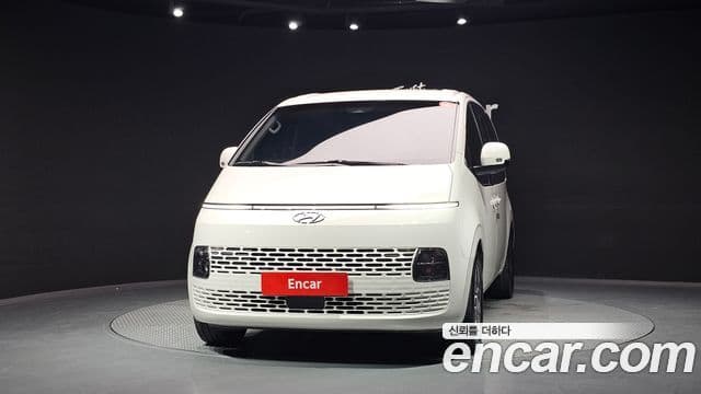 Hyundai Staria 2022 — ფოტო 17/20