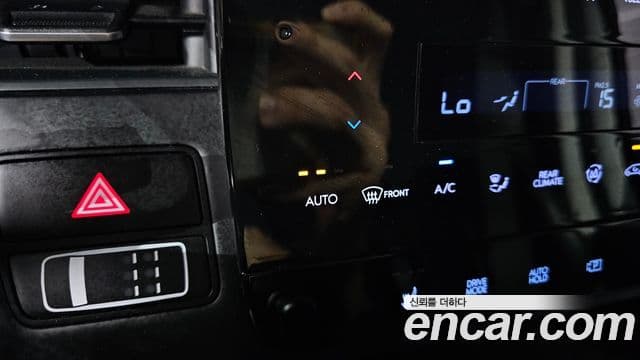 Hyundai Staria 2022 — ფოტო 14/20
