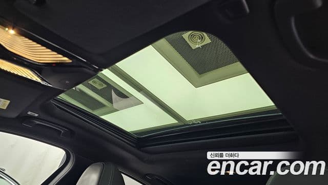 BMW 3 Series 2021 — ფოტო 18/20