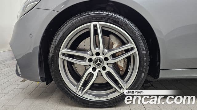Mercedes-Benz E-Class 2020 — Фото 5/20