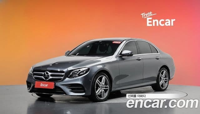 Mercedes-Benz E-Class 2020 — Фото 1/20