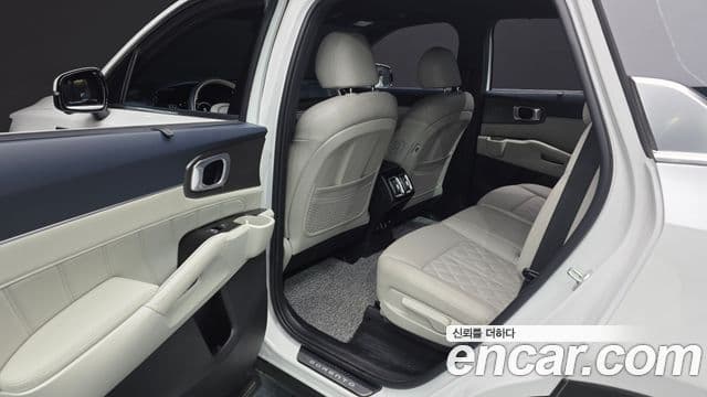 Kia Sorento 2023 — Фото 12/20