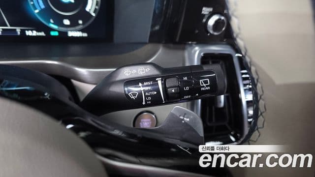 Kia Sorento 2023 — ფოტო 23/35