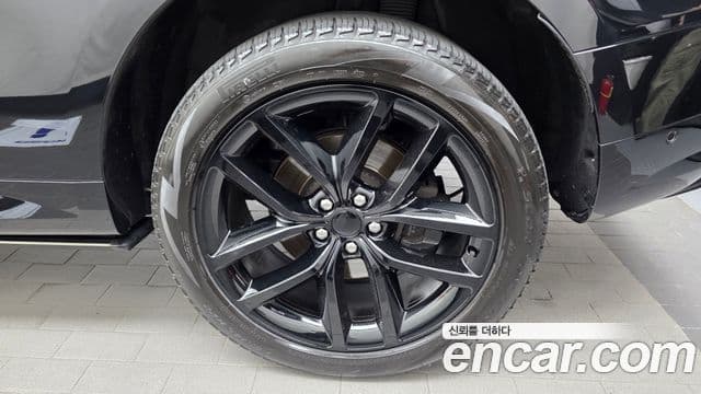 Land Rover Range Rover Sport 2023 — Photo 15/38