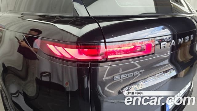 Land Rover Range Rover Sport 2023 — Photo 38/38