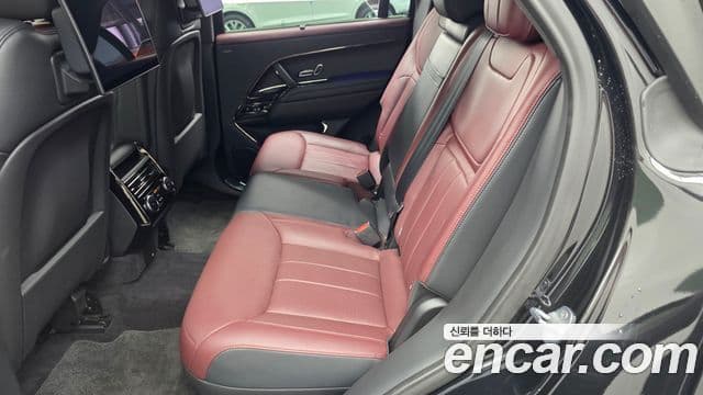 Land Rover Range Rover Sport 2023 — Photo 3/38