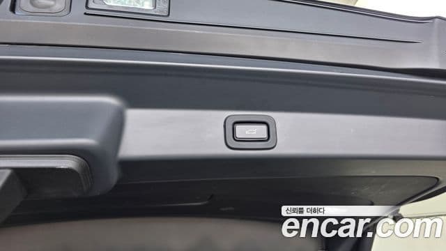 Land Rover Range Rover Sport 2023 — Photo 20/38