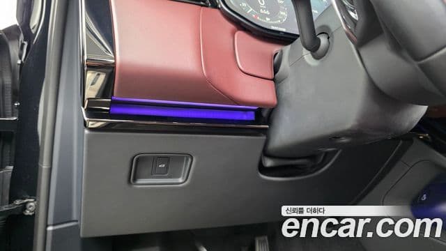 Land Rover Range Rover Sport 2023 — Photo 26/38