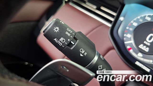 Land Rover Range Rover Sport 2023 — Photo 22/38