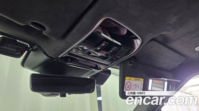 Land Rover Range Rover Sport 2023 — Photo 10/38