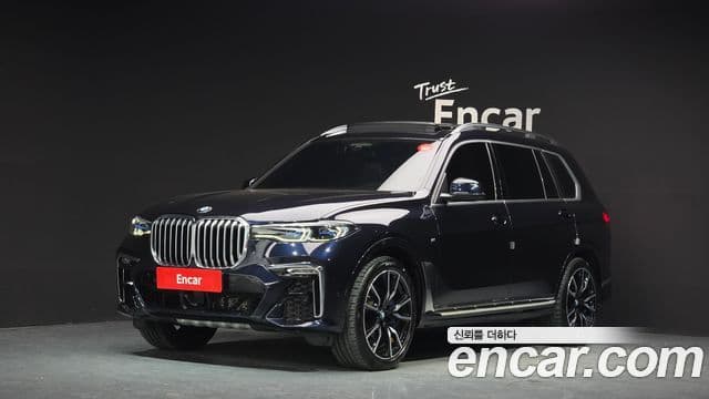 BMW X7 2022 — Фото 1/20