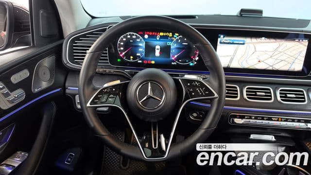 Mercedes-Benz GLE-Class 2025 — Photo 29/37