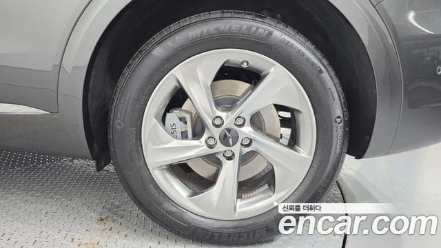 Genesis GV70 2025 — Şəkil 4/35
